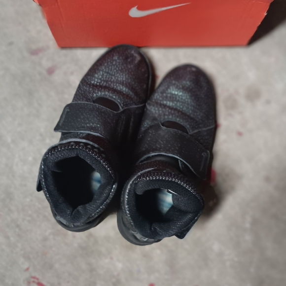 Nike Marxman Premium All Star QS 'Triple Black Iridescent' 6.5Y (8W) - Picture 5 of 10